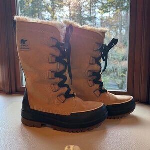 Sorel Tivoli IV Tall Women's snow boot  size 10 NWOB